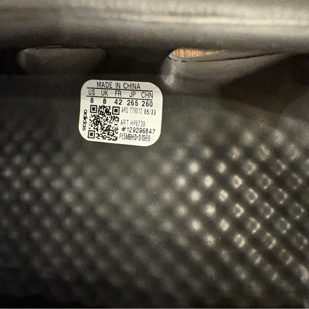 Yeezy Foam RNR - Picture 2 of 3